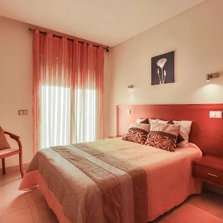 Villa V4, Jardins Branqueira2 Near Beach, Albufeira