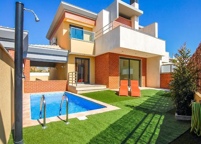 V4, Jardins Branqueira2 Near Beach, Villa Albufeira