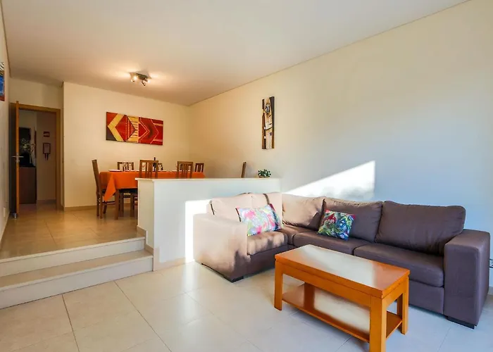 V4, Jardins Branqueira2 Near Beach, * Αλμπουφέιρα