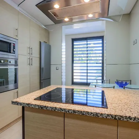 Villa V4, Jardins Branqueira2 Near Beach, *